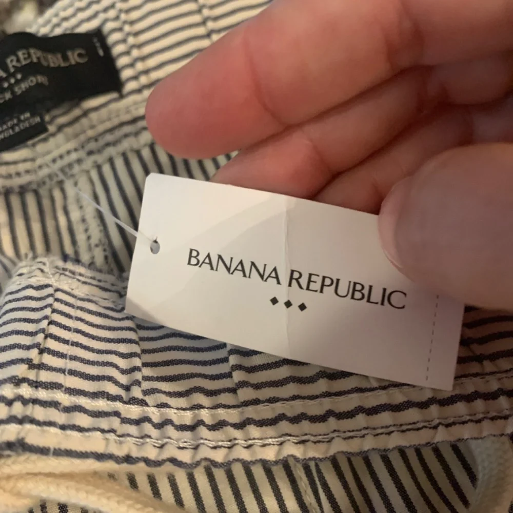 Banana‎ republic men’s deck shorts. NWT. Retail 76